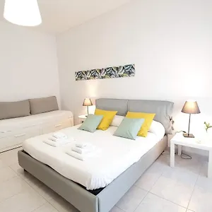 Doctor House - Policlinico Apartamento